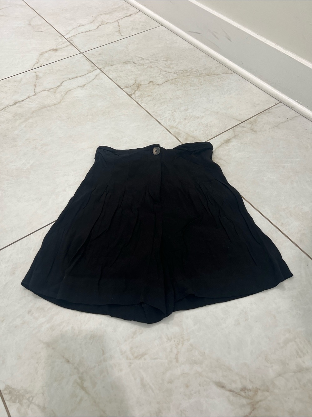 Zara Black Pleated Flowy Shorts Size XS